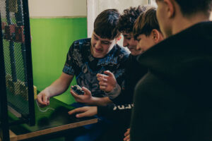 la squadra dei Salesiani di Ancona. In piedi al centro c'è don Giampiero